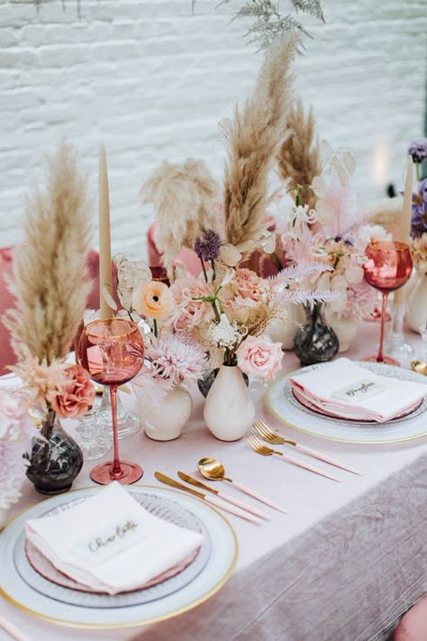 Thanksgiving Tablescape Ideas | Jess Ann Kirby Blush Wedding Centerpieces, Rustic Wedding Decorations, Tafel Decor, Wedding Table Settings, Wedding Table Centerpieces, Nyc Wedding, Blush Wedding, Romantic Weddings, Flower Centerpieces