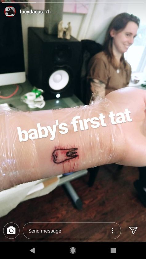 Boygenius Matching Tattoos, Boygenius Hands, Boygenius Teeth Tattoo, Boy Genius Tattoo, Boygenius Drawing, Boygenius Tooth Drawing, Julien Baker Hand Tattoos, Boygenius Lyrics Tattoo, True Blue Boygenius Tattoo