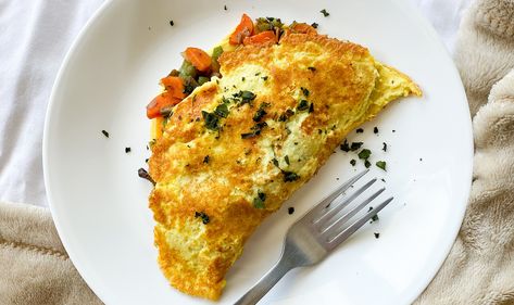 Tofu Omelette Vegan, Tofu Omelette, Pumpkin Pasta Recipe, Vegan Omelette, Omlet Recipes, Pasta At Home, Vegan Cheddar Cheese, Cheese Omelette, Soy Curls