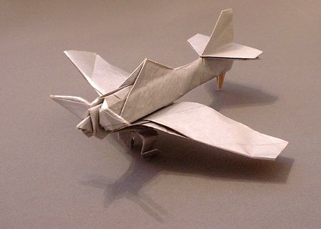 Origami Propeller plane by Miyajima Noboru folded by Gilad Aharoni Best Paper Plane, Origami Paper Plane, Origami Japan, Origami Plane, Origami Airplane, Origami Diagrams, Origami Wedding, Origami Bookmark, Origami Models