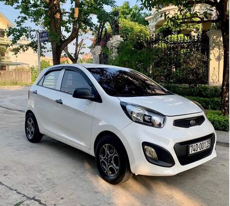 Small Mercedes Car, Kia Picanto Interior, Kia Picanto Aesthetic, Small Cars For Teens, Car For Teens, Happy Birthday Frame, Dream Cars Jeep, Kia Picanto, Mercedes Car