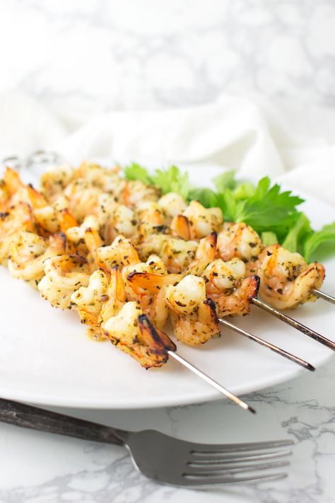 Broiled Shrimp Skewers, Shrimp Kebobs, Broiled Shrimp, Ic Diet, Shrimp Kabobs, Savory Foods, Seafood Recipe, Clean Plates, Aip Recipes