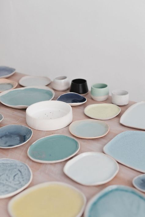 iGNANT_Design_Hana_Karim_Ceramic_Design_Interview_14 Hana Karim, Glazing Ceramics, Clay Wheel, Pottery Glaze Ideas, Imperfect Beauty, Pottery Glaze, Glaze Ideas, Ceramic Workshop, Pottery Glazes