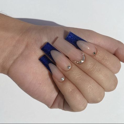 #nails #nailsofinstagram #nailart #acrylic #acrylicnaildesigns #aesthetic Glam Nails Blue, Dark Blue Nails With Design Acrylic, Dark Blue French Tip Nails With Design, Dark Blue Purple Nails, Dark Blue Nails Coffin, Dark Blue Aesthetic Nails, Dark Blue Hoco Nails, Dark Royal Blue Nails, Dark Blue Acrylic Nails Design