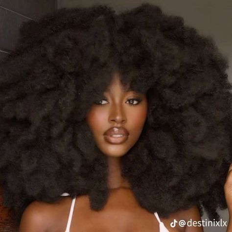 Big Afro, Type 4 Hair, Pelo Afro, 4c Natural Hair, Dark Skin Beauty, Natural Hair Inspiration, 4c Hairstyles, Hair Reference, Dream Hair