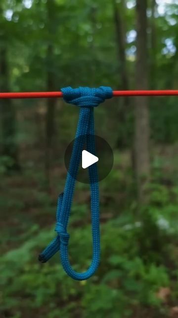 Prusik Knot, Animated Knots, 27 Life Hacks, Camping Knots, Survival Knots, Knots Diy, Survival Instinct, Rope Knots, Survival Techniques