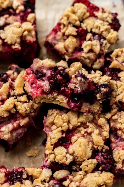 Gluten Free Shortbread Crust, Triple Berry Crumble, Carb Breakfast Ideas, Berry Crumble Bars, Banana Diaries, Vegan Dessert Bars, Bars Gluten Free, Blueberry Crumble Bars, Gluten Free Shortbread