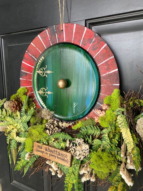 Hobbit Aesthetic Home Interior, Hobbit Hole Home Decor, Lotr Trunk Or Treat, Hobbit Door Craft, Lotr Decor Interiors, Lord Of The Rings Diy Decor, Hobbit Door Ornament, Nerdy Wreath, Lord Of The Rings Home Aesthetic