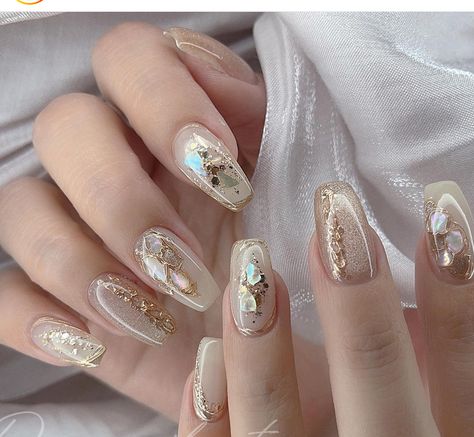 Nail Art Lamaran, Nail Art Pengantin, Kuku Wedding, Gold Sparkle Nails, Bride Nail, Classy Nail Art Ideas, Korean Nail Art, Bridal Nail Art, Hello Nails