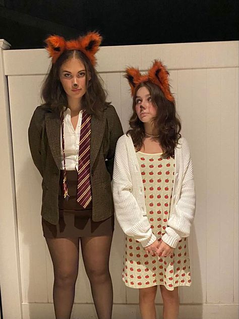 Me And Mrs Fox Costume, Indie Movie Costumes, Gender Neutral Halloween Costumes, Indie Movie Halloween Costumes, Halloween Classic Costumes, Fantastic Mr Fox Aesthetic Costume, Wes Anderson Halloween, Fantastic Mr Fox Couple Costume, Fantastic Mrs Fox Costume