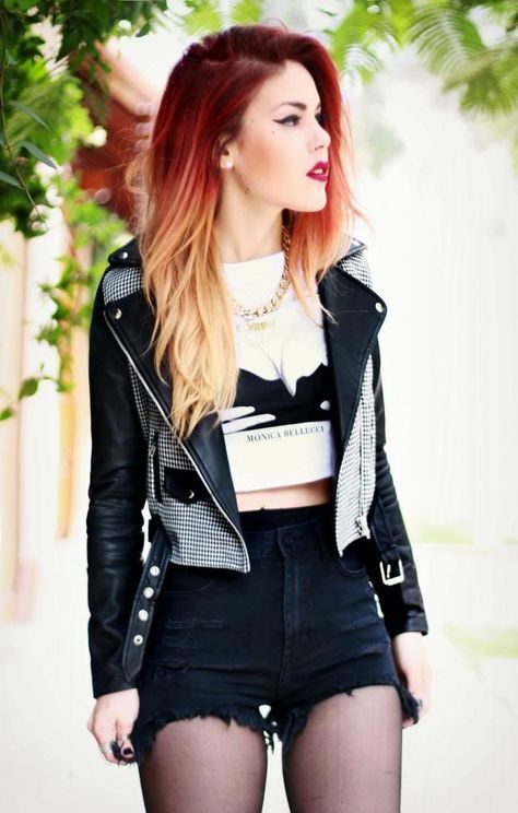 Bubble Goth, Look Grunge, Limp Hair, Hair Color Crazy, Instagram Baddie, Ombré Hair, Edgy Hair, Red Ombre, Ombre Hair Color