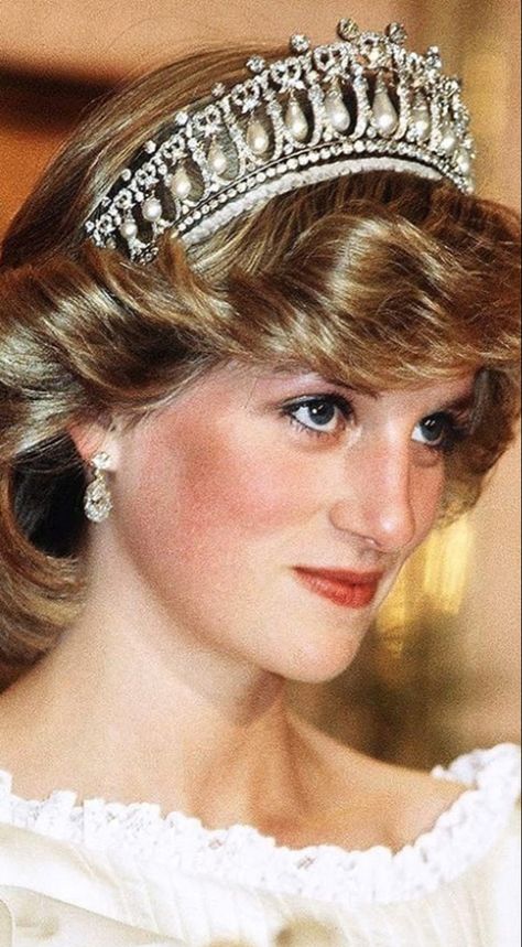 The Princess, Princess Diana, Tiara, A Woman, Hair