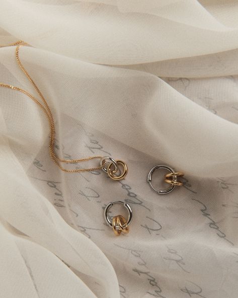 The Sora Link is here. Stunning two-tone pieces for your daily. Hoop Earring Set, Earrings Matching, Mixed Metal Earrings, Mixed Metal Jewelry, Link Earrings, Gold Link, Hoop Earring Sets, Matching Jewelry, Charm Pendant Necklace