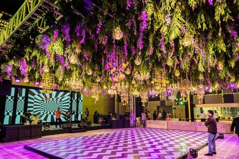 Wedding Sangit Decoration, Open Air Sangeet Decor, Sangit Night Decorations, Sangeet Setup Stage Decorations, Sangeeth Decors Outdoor, Decoration For Sangeet, Outdoor Sangeet Decor Night, Sangeet Decoration Stage Outdoor, Disco Sangeet