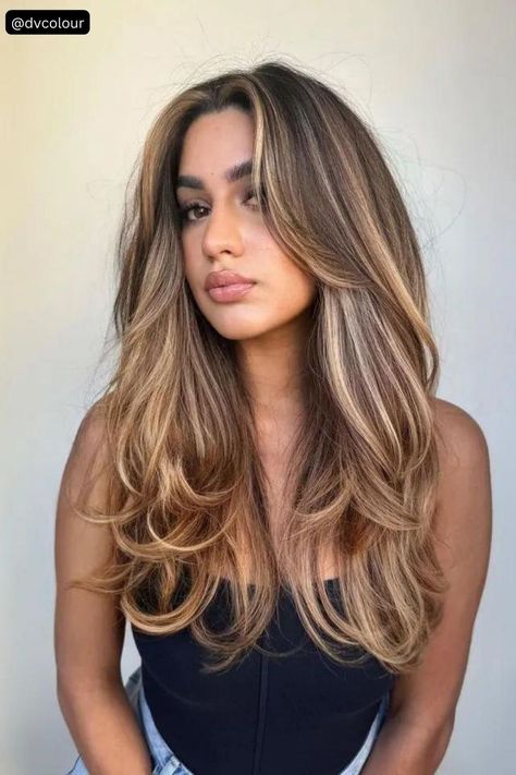 Brown Hair With Thick Blonde Highlights Beige Blonde Balayage, Balayage Long Hair, Blonde Hair Transformations, Neutral Blonde, Blonde Streaks, Honey Brown Hair, Ash Blonde Balayage, Bronde Balayage, Brown Hair Inspo