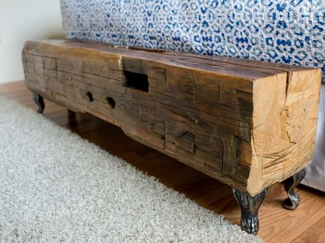 Barn Beam Ideas, Beam Bench, Meja Industrial, Beam Ideas, Rustic Wood Bench, Block Bench, Reclaimed Wood Benches, Barn Wood Projects, Rustic Bench