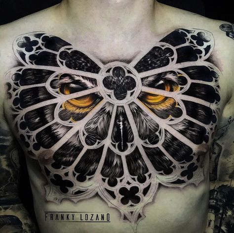 Tato Geisha, Vogel Tattoo, Pieces Tattoo, Chest Piece Tattoos, Chest Tattoo Men, Chest Piece, Owl Tattoo, Grey Tattoo, Chest Tattoo