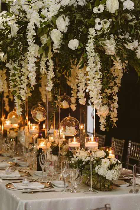 Indoor Wedding Floral Decoration, Tall Floral Arrangements Wedding, Lush Wedding Decor, Indoor Garden Wedding Theme, Garden Theme Wedding Decor, Floral Wedding Venues Indoor, Reception Wedding Decorations Indoor, Greenhouse Wedding Decor, Wedding Decorations Aesthetic