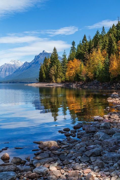 World Most Beautiful Place, Glacier National Park Montana, Places In The World, Beautiful Places In The World, Alam Yang Indah, Glacier National Park, Beautiful Nature Pictures, Beautiful Places To Travel, Yellowstone National Park