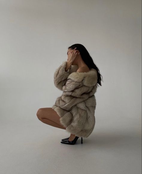 Fur Coat Photoshoot, Fur Coat Aesthetic, Big Fur Coat, A High Value Woman, Insecure Women, Being High, High Value Woman, Very Good Girls, Studio Photography Poses