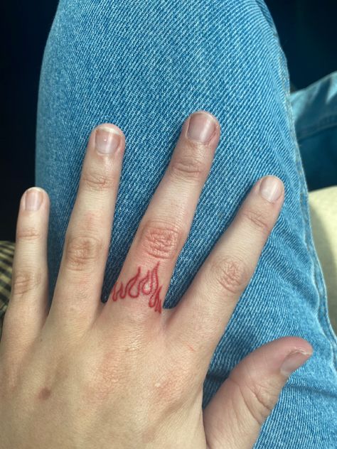 Finger Tattoos Flame, Red Flame Tattoo, Flame Finger Tattoo, Red Finger Tattoo, Crown Finger Tattoo, Fire Crown, Stick Poke, Middle Finger Tattoos, Flame Tattoo