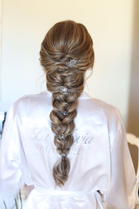 Wedding Hairstyles For Long Hair Plait, Plaited Hairstyles For Wedding, Brides Hairstyles Braid, Bride Wedding Hair Braid, Big Braids Hairstyles Wedding, Bridesmaid Hairstyles For Thick Long Hair, Long Braided Wedding Hairstyles, Loose Braid Bridal Hair, Thick Braid Wedding Hair