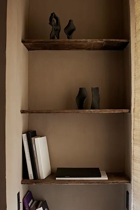 Axel Vervoordt Interiors, Minimalism Interior Design, Hotel Penthouse, Formentera Spain, Greenwich Hotel, Axel Vervoordt, Concrete Effect Paint, Wabi Sabi Decor, Shelving Design