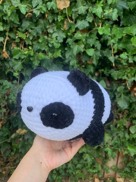 Panda Plushie Crochet, Panda Pattern Crochet, Crocheted Panda, Panda Plushie, Crochet Fluffy, Lps Customs, Knitting Quotes, Crochet Plushies, Soft Toy Patterns