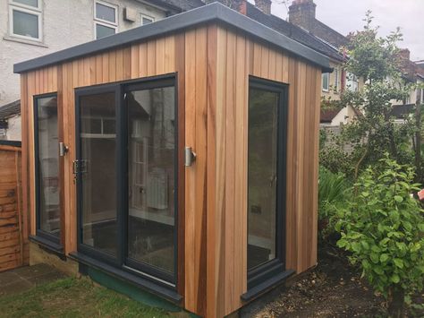 Home Office Shed, Insulated Garden Room, Garden Room Ideas, Office Shed, Garden Pods, Narrow Garden, Narrow Rooms, Backyard Studio, Office Pods