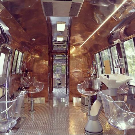 Mobile Salon Ideas, Mobile Nail Salon, Mobile Hair Salon, Mobile Beauty Salon, Mobile Barber, Mobile Spa, Home Hair Salons, A Blowout, Hair And Nail Salon