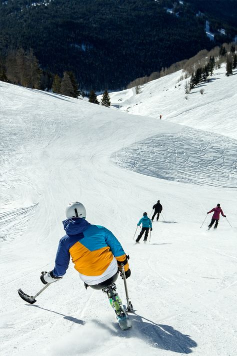 Best Places To Ski In Colorado, Ski Resorts In Colorado, Best Ski Resorts In Colorado, Aspen Colorado Snowboarding, Old School Skateboards, Snowy Mountains Skiing, Night Sky Wallpaper, Ski Outfit, Vail Colorado