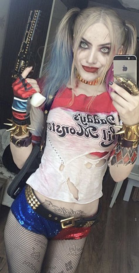 Brown Hair Harley Quinn, Harly Quinn Cosplay, Harkey Quinn, Villain Lady, Harley Quinn Makeup, Harley Quinn Halloween, Joker Costume, Villain Costumes, Harley Quinn Costume