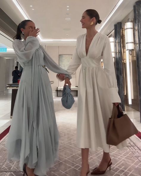 Alexandra saint mleux + rebecca donaldson - singapore gp 2024 White Dress Fancy, Rebecca Donaldson, Alexandra Malena, Dress Fancy, Elegant Outfit Classy, Church Outfits, Date Outfits, Elegant Outfit, Fancy Dresses