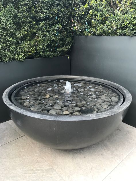 Container Water Features, Self Contained Water Feature, Small Garden Water Features, Diy Solar Water Feature, Patio Water Features Ideas, Garden Water Features Ideas, Small Backyard Water Feature, Water Bowl Garden, Small Garden Fountain