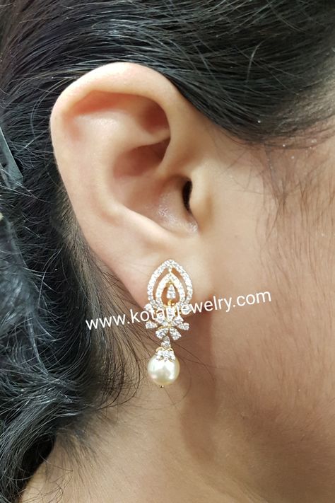 Light Weight Diamond Earrings, Light Weight Jewellery Designs, Real Diamond Earrings Indian, Dimond Earing Design Simple, Dailywear Earrings Gold Indian, Diamond Earrings Studs Indian, Light Weight Chandbali Earrings Gold, Latest Diamond Earrings Design, Diamond Tops Earrings