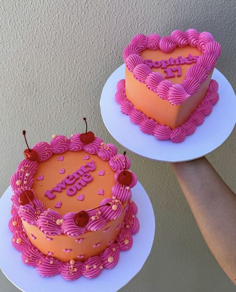 Ugly Cakes, 21st Cake, Birthday Cake Decorating Ideas, Stunning Cakes, 21st Birthday Cakes, Mini Cakes Birthday, 21st Birthday Cake, Creative Birthday Cakes, Simple Birthday Cake