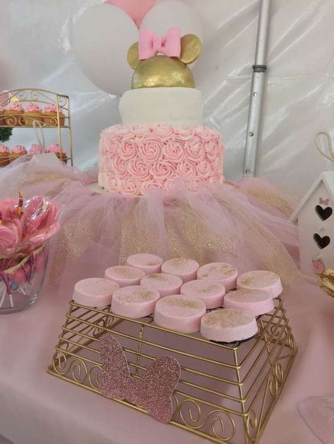 Pink and gold Minnie Mouse cake Minnie Mouse Bowtique Birthday, Bowtique Party, Minnie Mouse Theme Party, Minnie Mouse 1st Birthday, Minnie Mouse Baby Shower, Minnie Birthday Party, Minnie Cake, Minnie Mouse Theme, Mickey Mouse Birthday Party