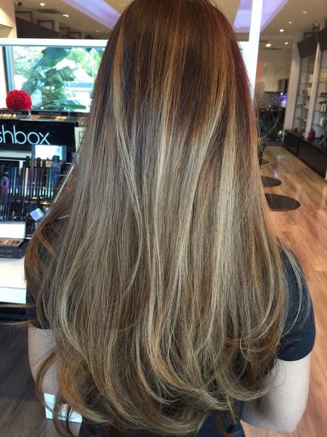 Brown Hair Streaks, Balayage Blond, Hazelnut Chocolate, Brown Hair Looks, Brown Hair Inspo, Brunette Hair With Highlights, Dark Hair With Highlights, Hair Streaks, Brown Hair With Blonde Highlights