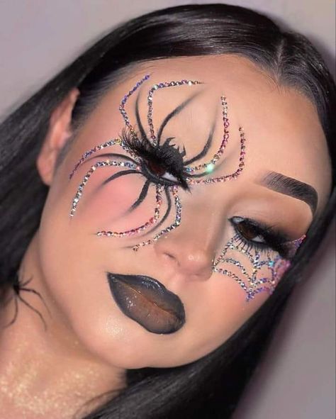 Fantasy Halloween Makeup, Spiderweb Makeup Eye, Special Fx Makeup Ideas, Halloween Makeup Glam, Glam Halloween Costume, Alien Halloween Makeup, Spider Eyes, Spider Makeup, Cat Halloween Makeup