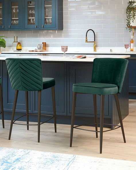 Kitchen Stools With Back, Velvet Bar Stools, Green Bar Stools, Island Chairs, Velvet Stool, Breakfast Bar Stools, Open Plan Kitchen Living Room, Kitchen Table Chairs, Green Bar