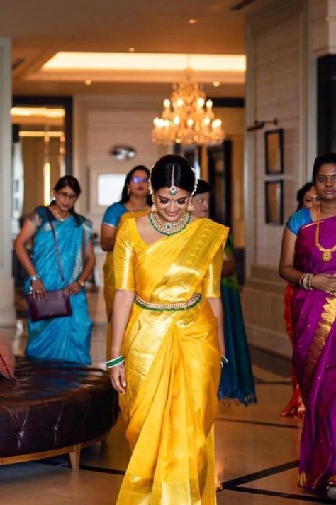 Yellow Wedding Saree, South Indian Bride Saree, Vermilion Red, Saree Ideas, Kerala Bride, Bridal Sarees South Indian, Indian Bridal Photos, Wedding Saree Blouse, Wedding Saree Blouse Designs