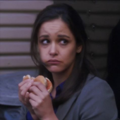 Brooklyn Nine Nine Funny, Jake And Amy, Melissa Fumero, Brooklyn 9 9, Amy Santiago, Jake Peralta, Brooklyn Nine Nine, Face Expressions, High School Musical