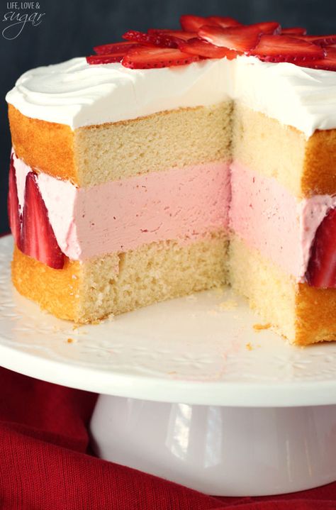 Ice Cream Cake Vanilla, Moscato Cake, Ice Cream Cake Recipe Homemade, Strawberry Moscato, Cakes Strawberry, Life Love And Sugar, Strawberry Ice Cream Cake, Homemade Strawberry Cake, Concept Plan