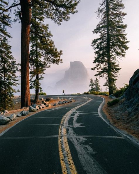 Yosemite Trip, Yosemite Park, Ways To Travel, Outdoor Landscaping, Yosemite National, Yosemite National Park, Places Around The World, Nature Travel, Travel Aesthetic