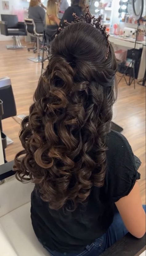 Quinceanera Curly Hairstyles, Quincenera Hairstyles For Curly Hair, Half Up Quince Hair, Quinceanera Hairstyles Shoulder Length, Quince Hairdos, Quince Half Up Half Down Hairstyles, Quince Hairstyles Half Up Half Down, Half Up Half Down Hair Quinceanera, Quinceanera Hairstyles Mid Length