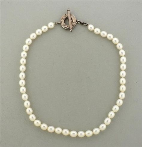 Tiffany &Co Sterling Pearl Toggle Necklace Featured in our upcoming auction on November 3! Pearl Necklace Tiffany And Co, Tiffany Pearl Necklace, Tiffany Pearls, Toggle Necklace, November 3, Tiffany And Co, Fashion Inspiration Design, Gold Jewelry Fashion, Tiffany & Co.