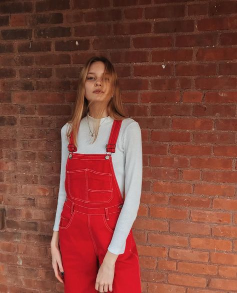 Zip Up Outfit, Brandy Outfits, Brandy Melville Outfits, Winter 2024 Fashion, Brandy Melville Usa, Everything Red, Causal Dresses, New Dance, Fashion And Makeup