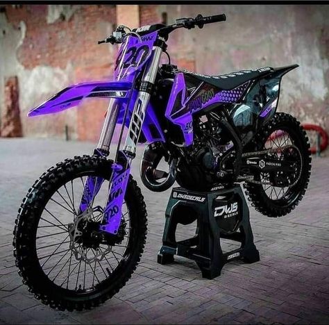 Motor Bikes Aesthetic, Purple Dirt Bike, Dirt Bike Aesthetic, Black Dirt Bike, Womens Dirt Bike Gear, Pink Dirt Bike, 250 Dirt Bike, Dirt Bike Riding Gear, 50cc Dirt Bike