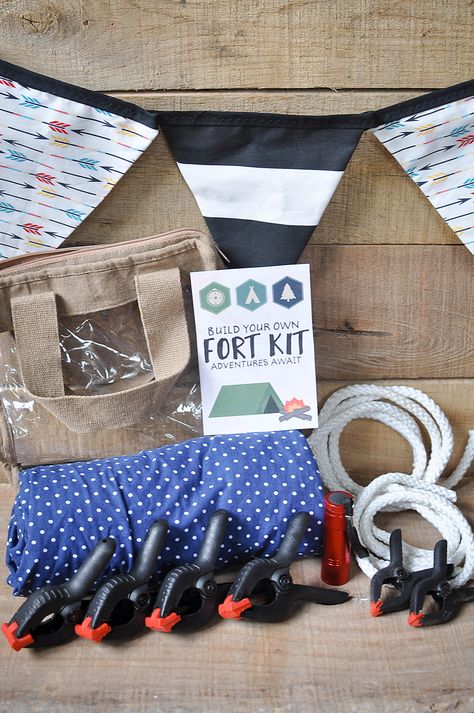 Build Your Own Fort Kit, Diy Fort Kit For Kids, Diy Fort Kit, Diy Gifts For Little Boys, Diy Fort Indoor, Handmade Christmas Gifts For Kids, Diy Gifts For Boys, Handmade Gifts For Boys, Diy Gift For Kids