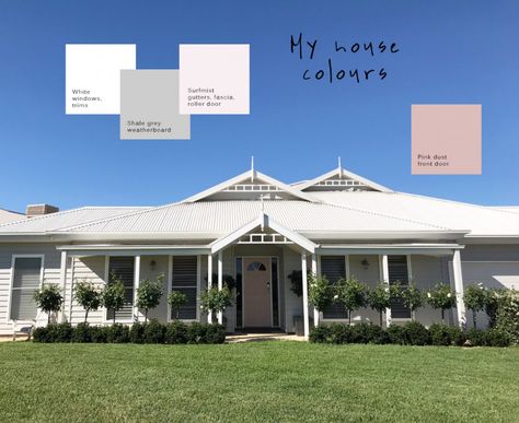 light grey colorbond roof - Google Search Grey House Paint, Weatherboard Exterior, Hamptons House Exterior, Weatherboard House, Shale Grey, Exterior Color Schemes, Grey Houses, House Color Schemes, Roof Colors